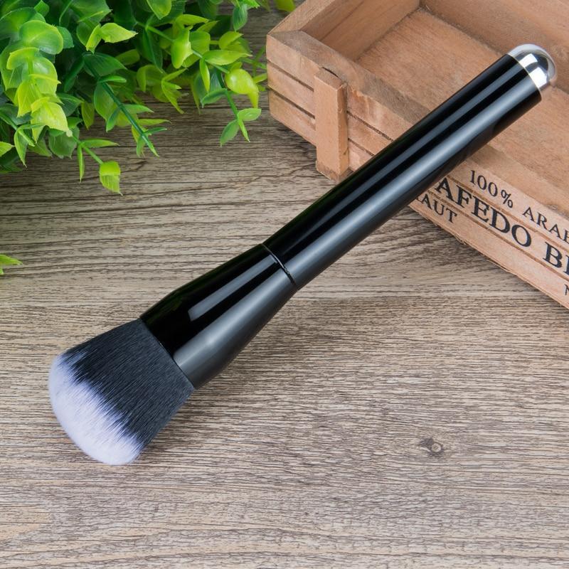 Grote poederkwast voor make-up